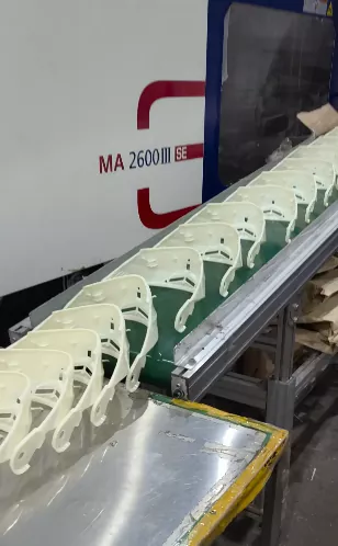 In che modo la nostra fabbrica di caschi controlla la qualità della calotta in ABS per gli ordini all'ingrosso all'ingrosso?